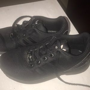 Boys Adidas shoe size 1 1/2